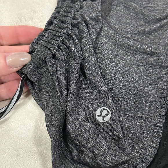 Lululemon Like In The Flow Tank Gray Black Ruched Gathered Top Workout Athletic - Picture 3 of 5